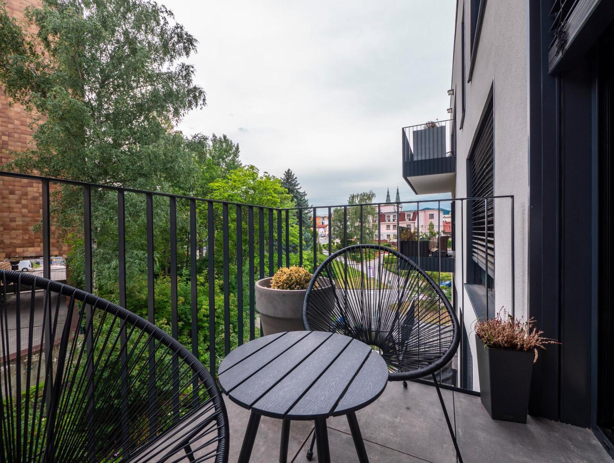 B10 Business Apartments Zilina Bagian luar foto