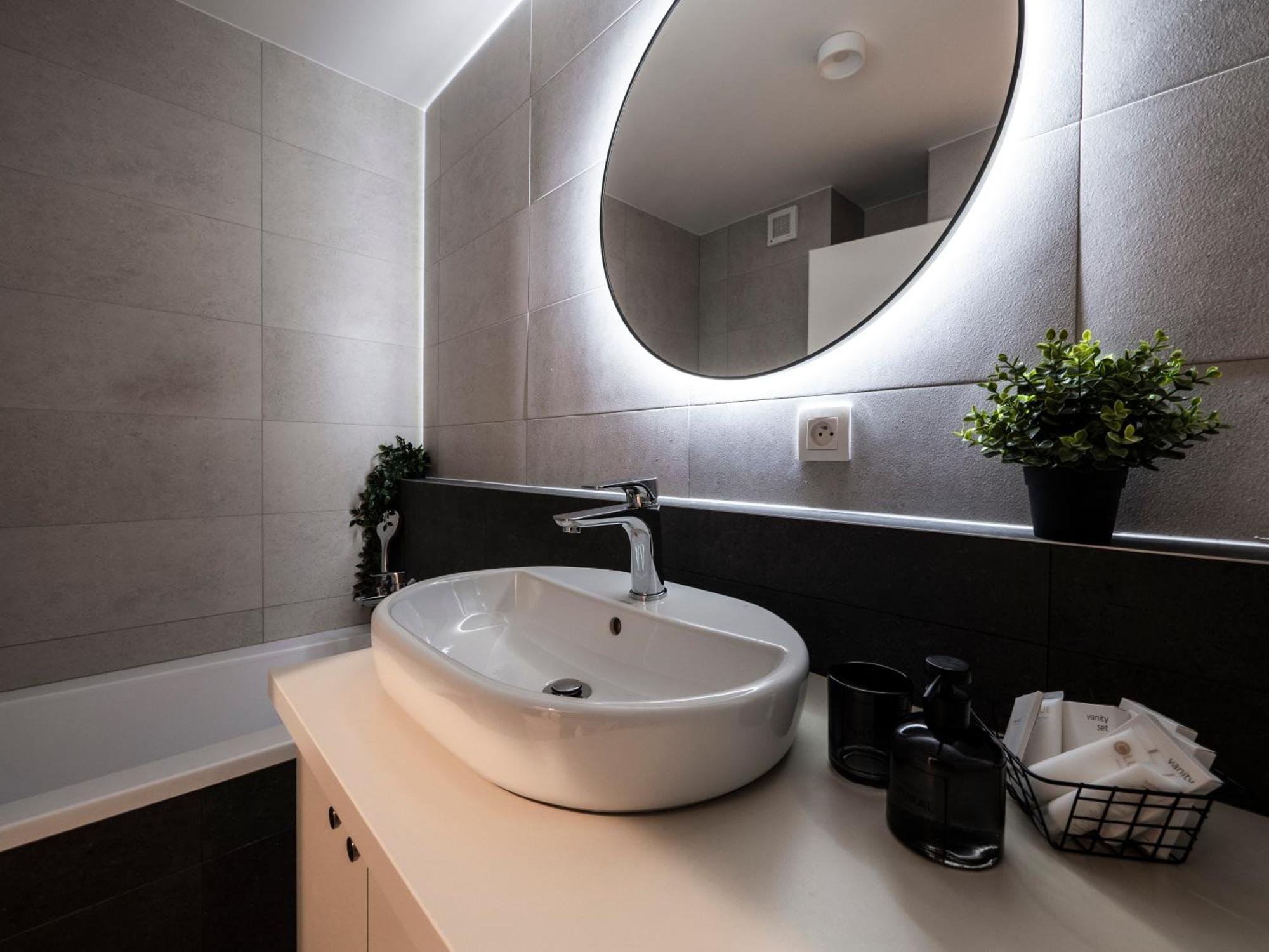 B10 Business Apartments Zilina Bagian luar foto