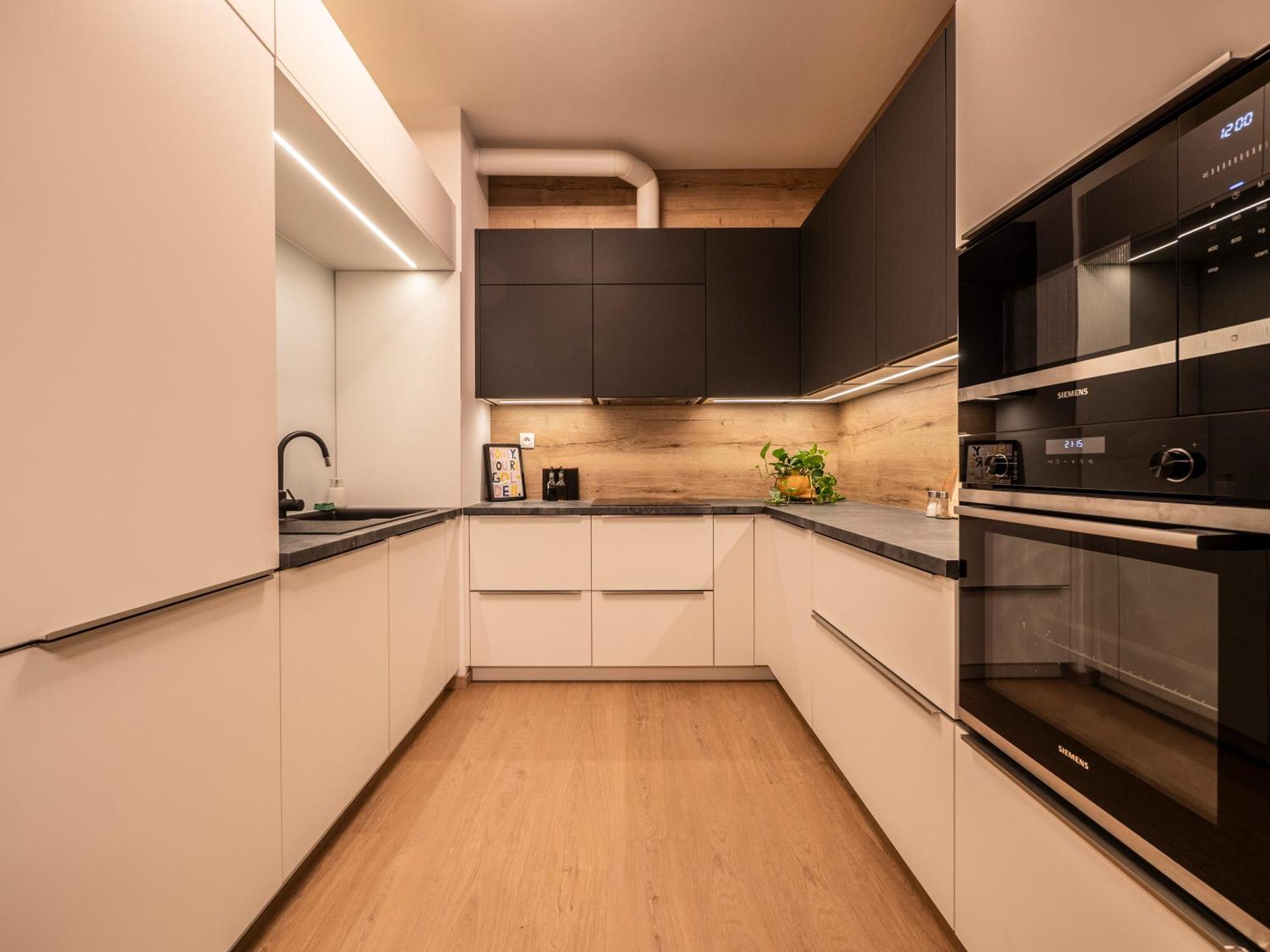 B10 Business Apartments Zilina Bagian luar foto